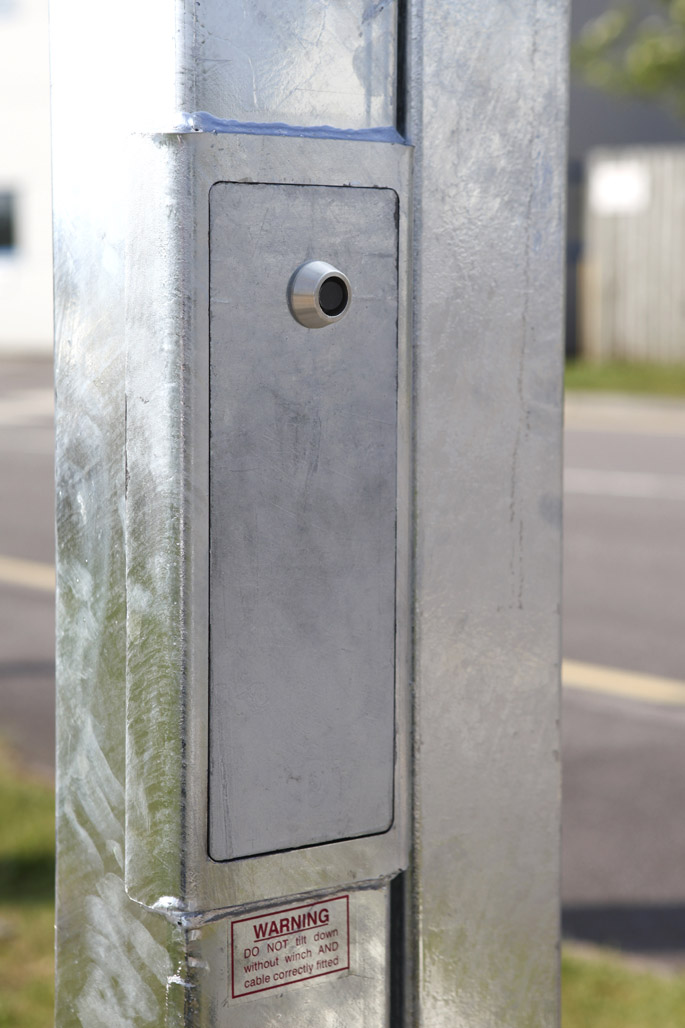 Flush door and secure lock as standard